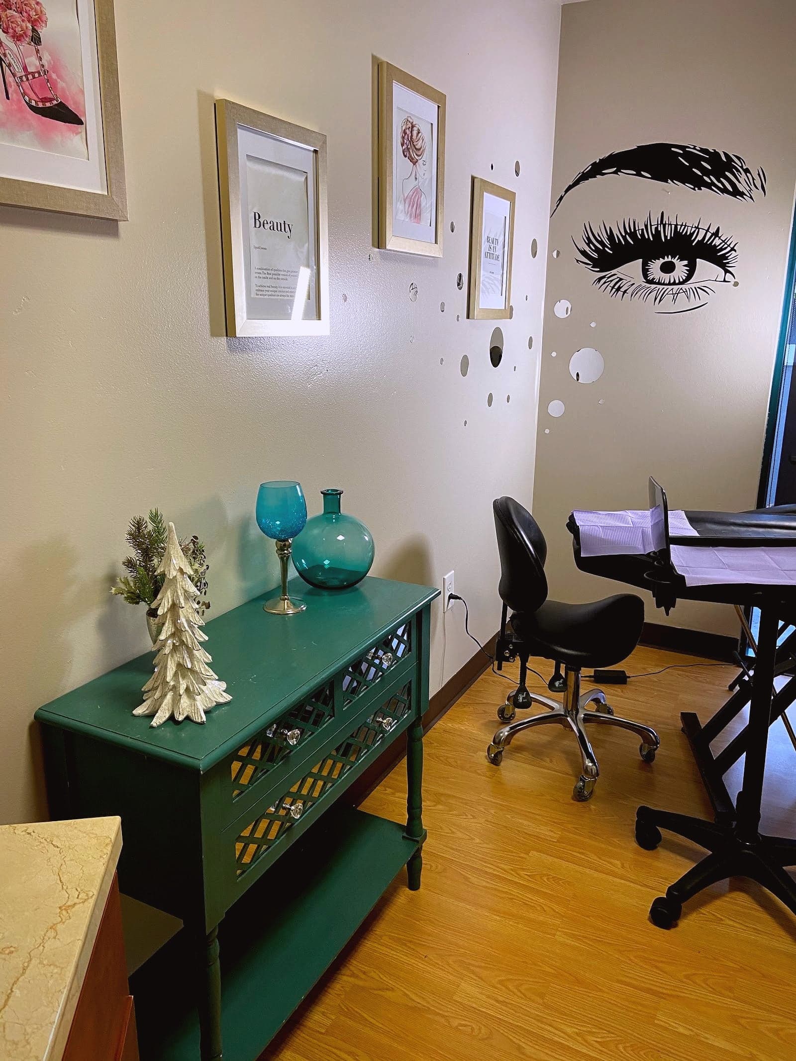 Beauty Queen Microblading — photo from their Google Business Profile