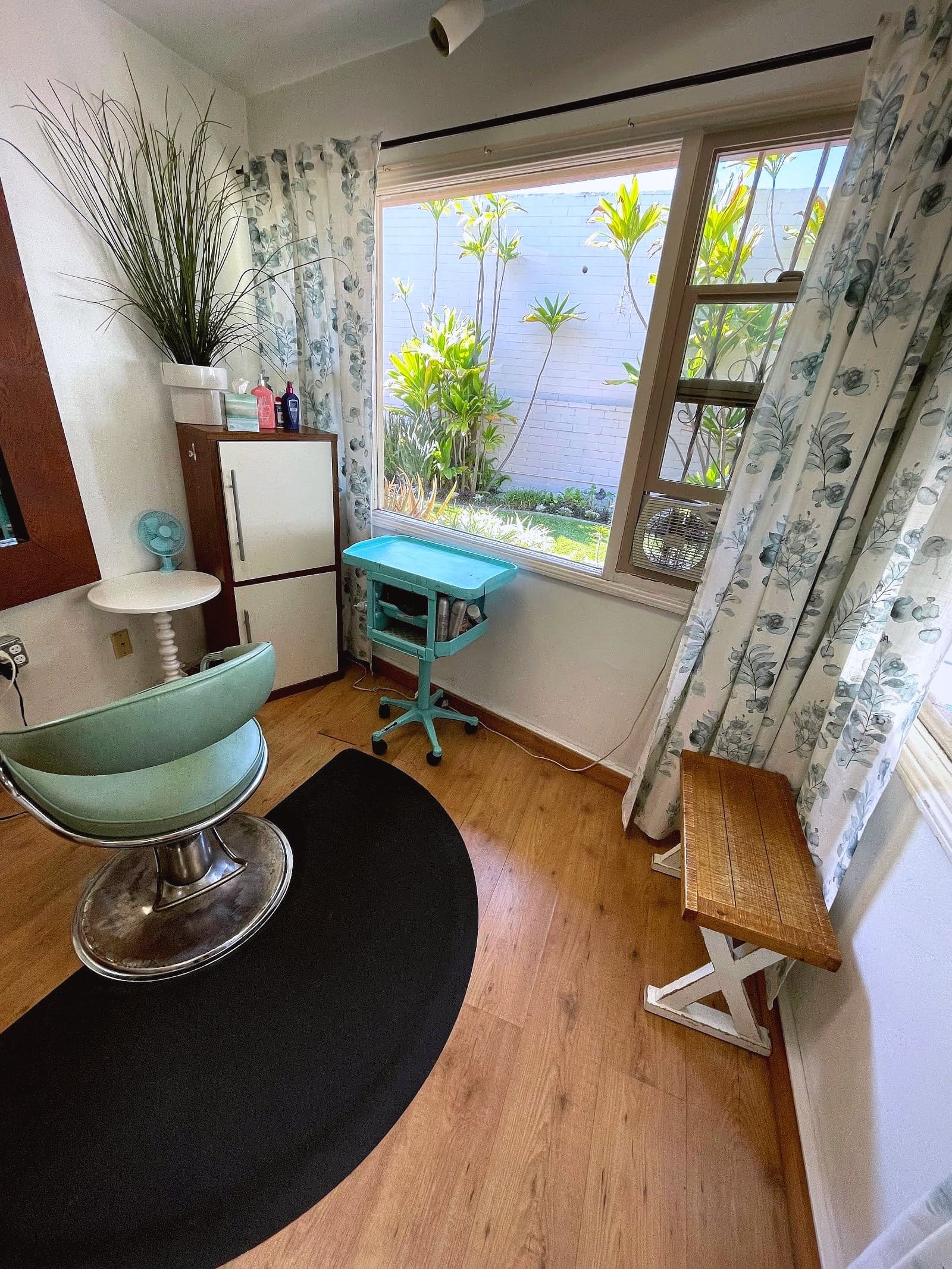 Salon Mint — photo from their Google Business Profile