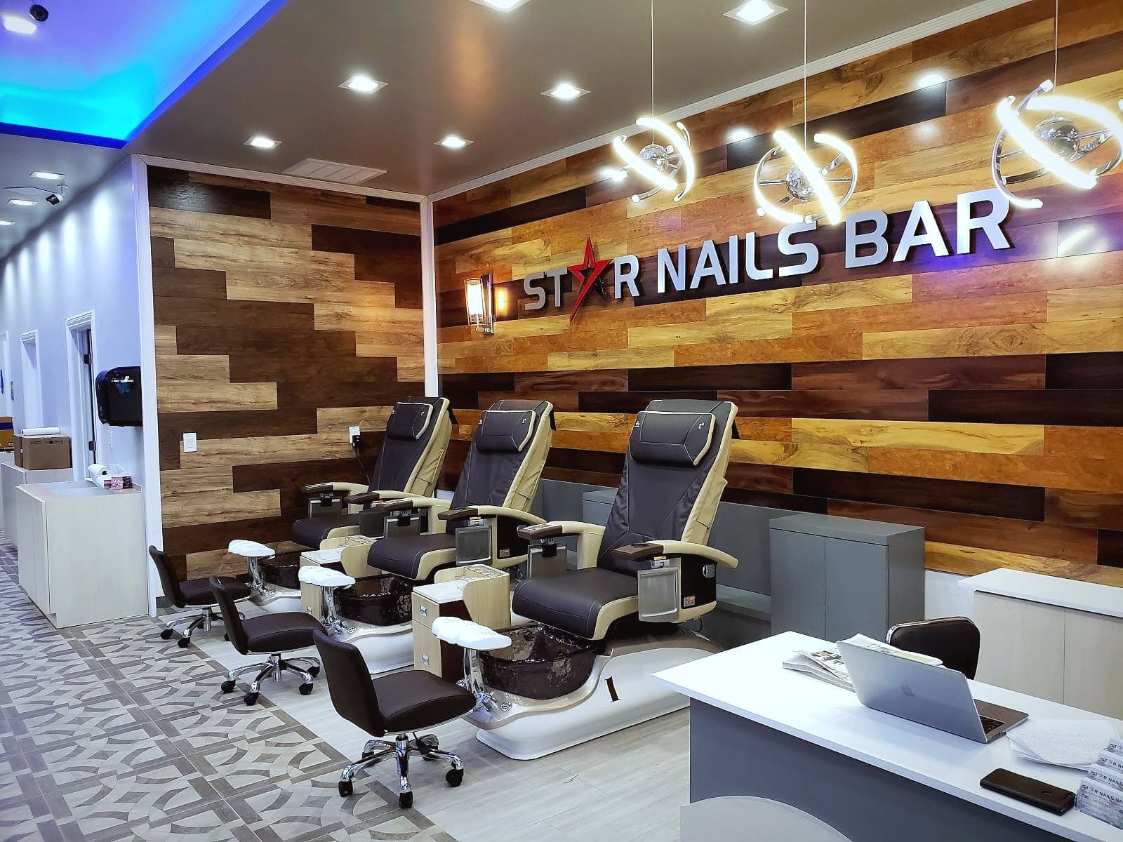 Star Nails Bar — photo from their Google Business Profile